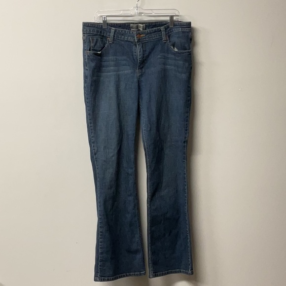 Levi’s Signature Low Rise Boot Cut Jeans Denim Medium Wash size 16 Long Western - Picture 1 of 12